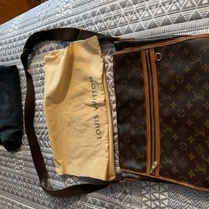 Louis Vuitton Bosphore GM Messenger